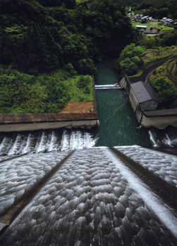 特別賞<br />日本水道工業団体連合会会長賞『落水の旋律』