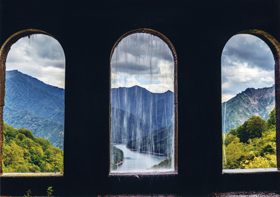 『頭上を川が流れてる』