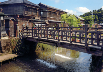 特別賞<br />全国上下水道コンサルタント協会会長賞『樋橋（とよはし）』