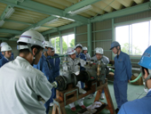 １４団体６５人が構造･操作を学ぶ／八戸で森田鉄工所が減圧弁講習会
