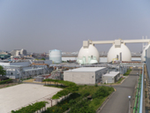 ｢グリーン･スイーツプロジェクト｣が始動／汚泥と木･食品残滓を混合／３０００世帯相当のガスを増量へ／神戸市建設局下水道河川部