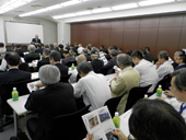 ｢名水紀行｣の吉川氏が講演／生命､歴史､ロマン秘めた水／水と未来２１定例会