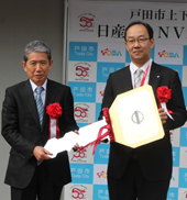 環境にやさしい上下水道ＰＲへ／日産から電気自動車貸与／戸田市上下水道部