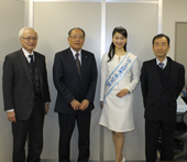 管路協を表敬訪問／「水の天使」浦底里沙さん