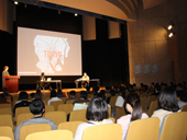 クリエイティブの力で東京の未来を考える／首都大で｢東京地下ラボ｣特別講演／東京都下水道局