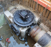 台北でφ１６５０の不断水工事／不断水切換弁工事で最大クラス／地下鉄新設に伴う送水管移設で／コスモ工機