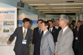 展示会を皇太子殿下がご高覧／水の週間